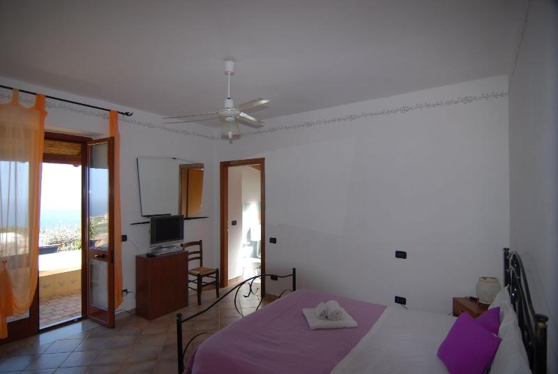 Bed & Breakfast Eoliano - Oda