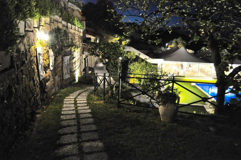 Villa Martius - Genel
