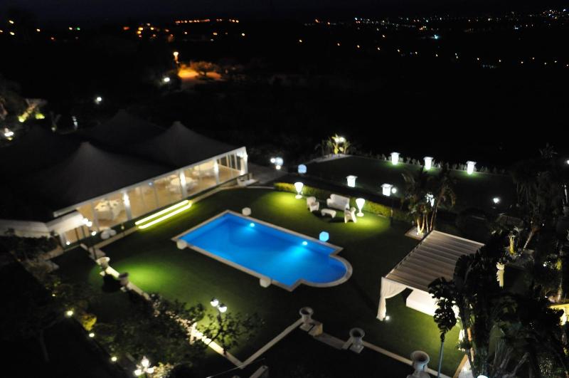 Villa Martius - Genel