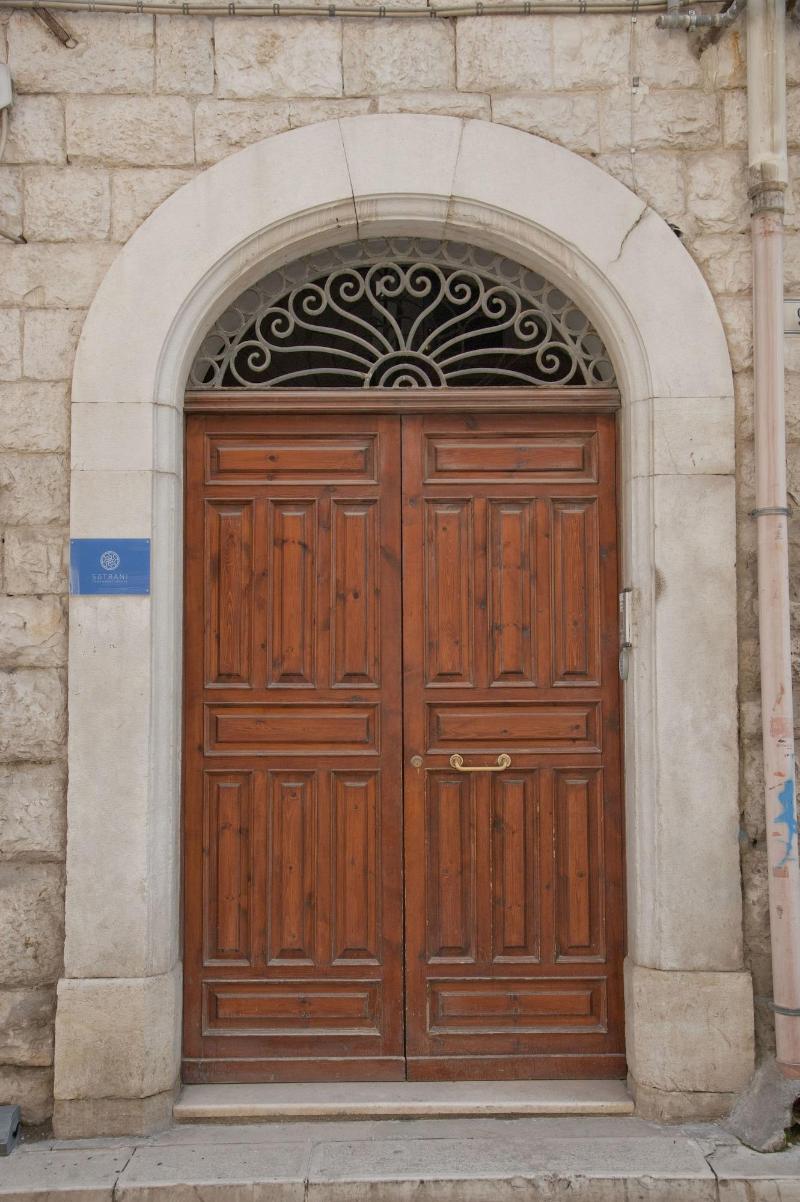 Sotrani - Genel