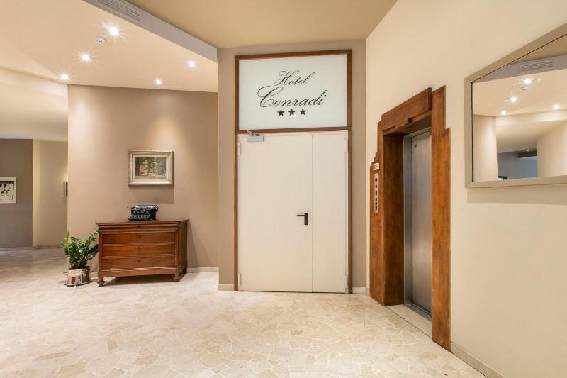Hotel Conradi - Lobi