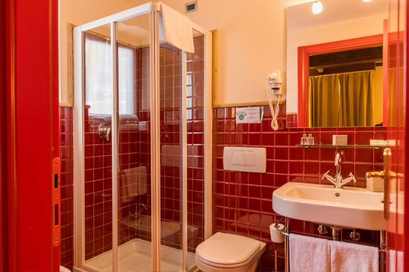 Shatush Hotel - Oda