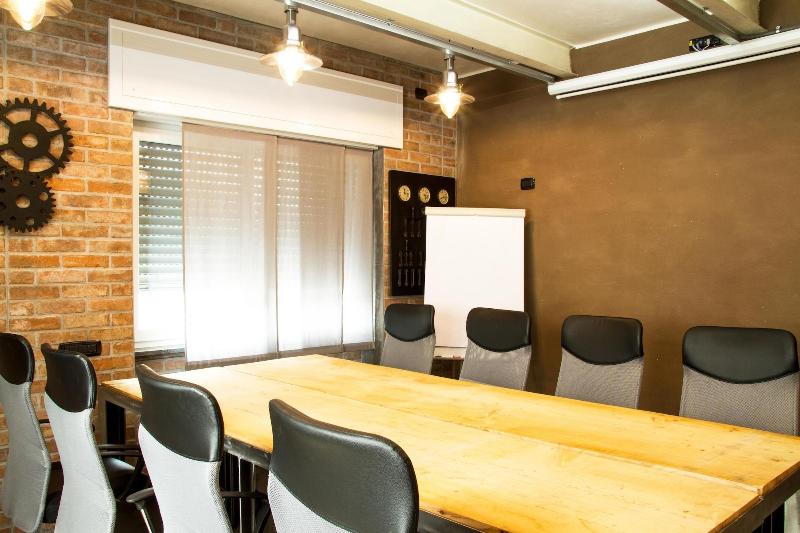 B2in Suite & Office - Toplantı