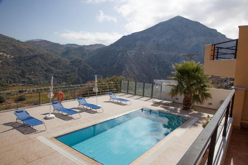 Villa Frati Gorge - Genel