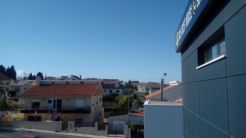 Tires Guest House - Genel