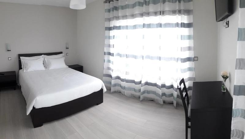 Tires Guest House - Oda