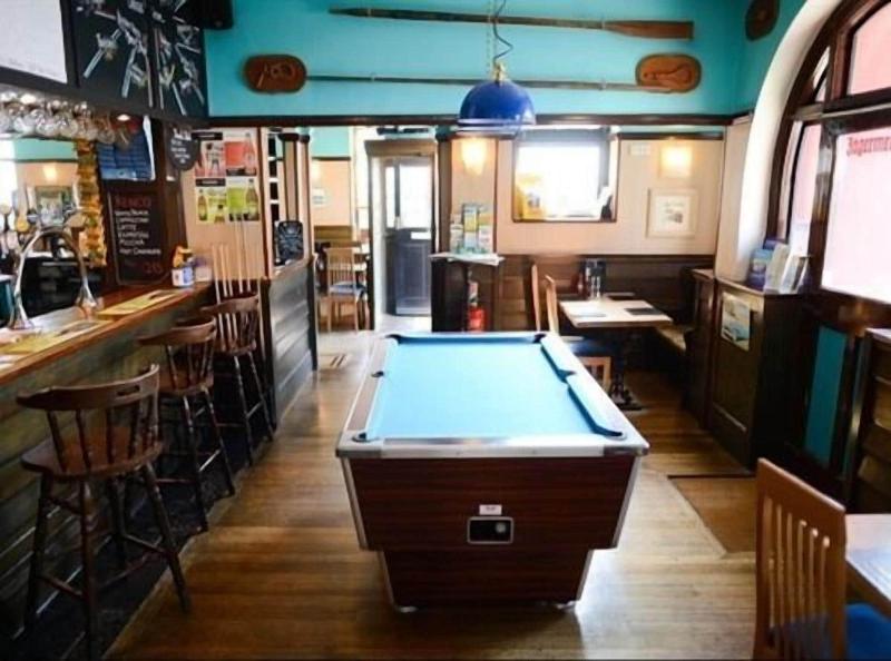 Cobb Arms - Bar