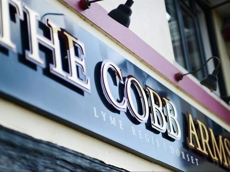 Cobb Arms - Genel