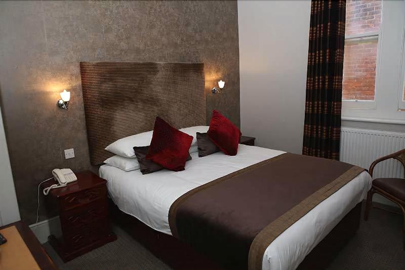 Wards Hotel - Oda