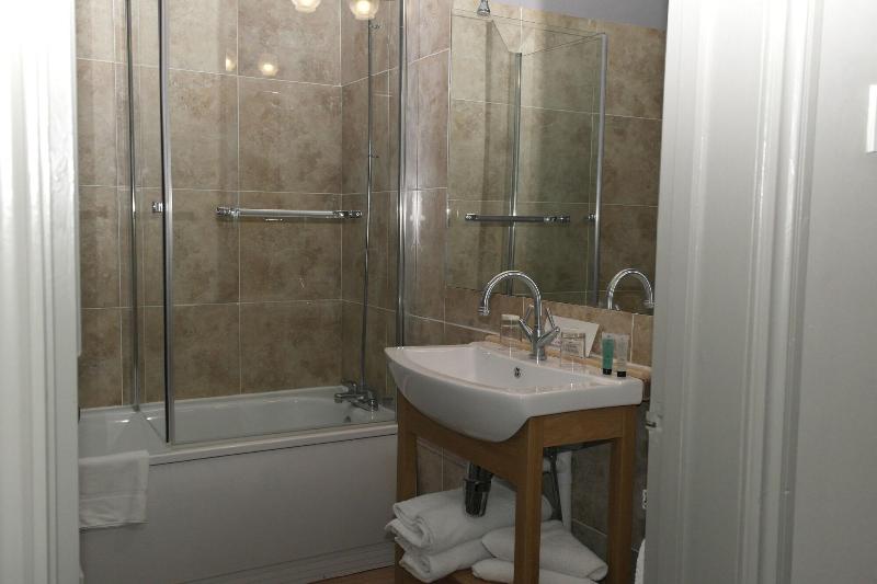 Wards Hotel - Oda