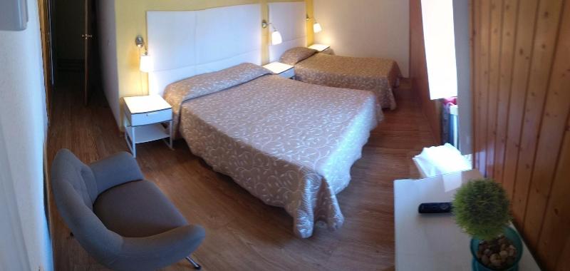 Alcamim Guesthouse - Oda