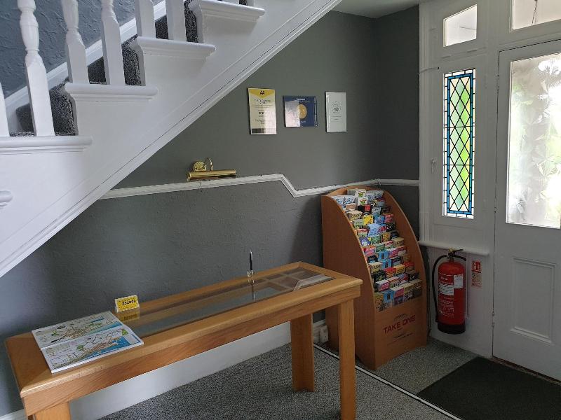The Wycliffe Guest House - Lobi