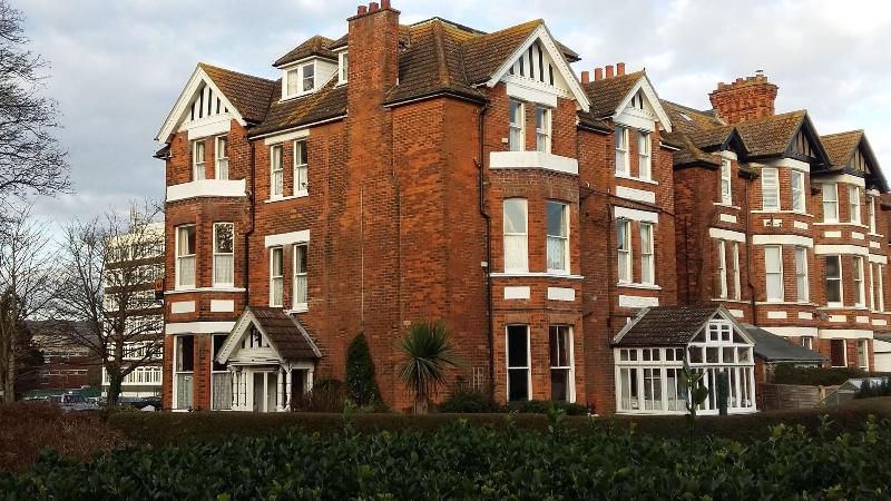 The Wycliffe Guest House - Genel