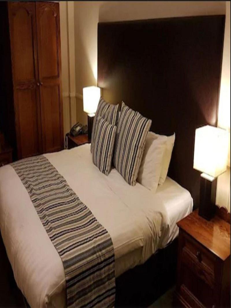 Dunkerleys Hotel - Oda