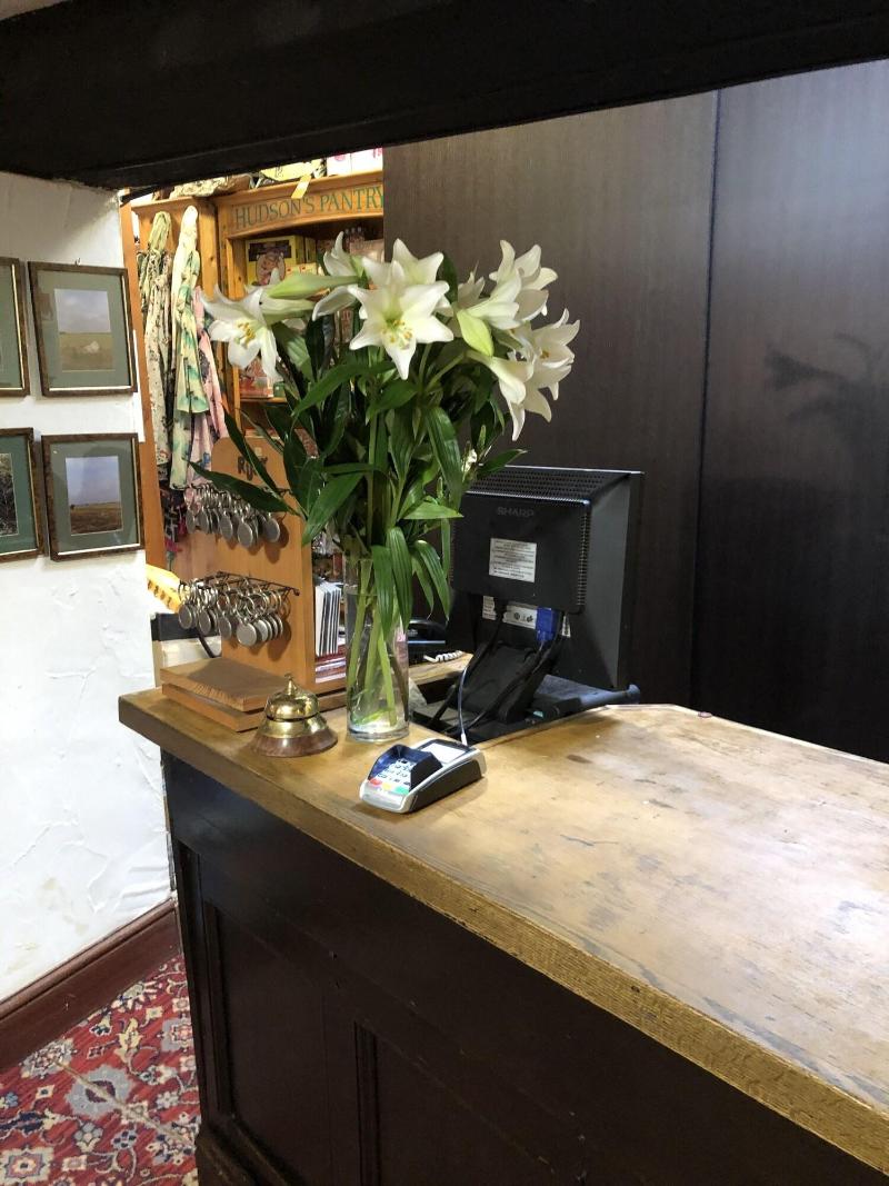 The Dog And Partridge Country Inn - Lobi