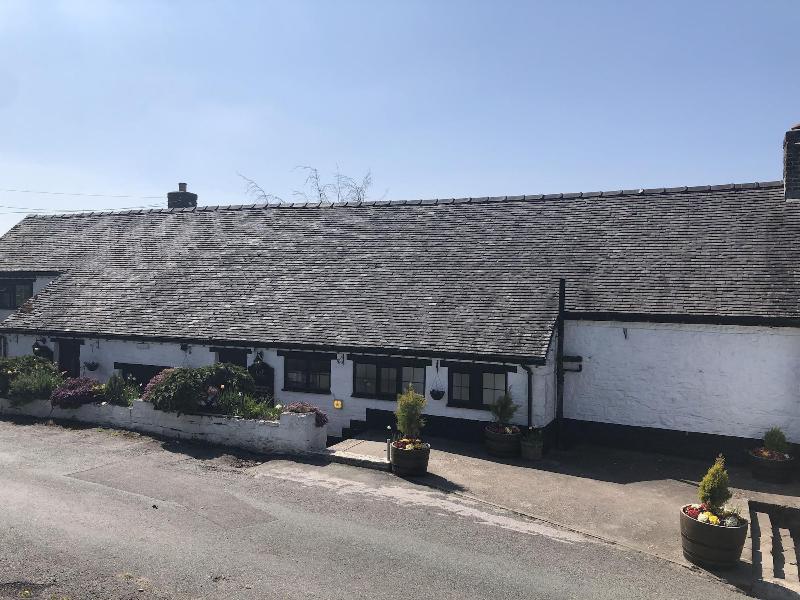 The Dog And Partridge Country Inn - Genel