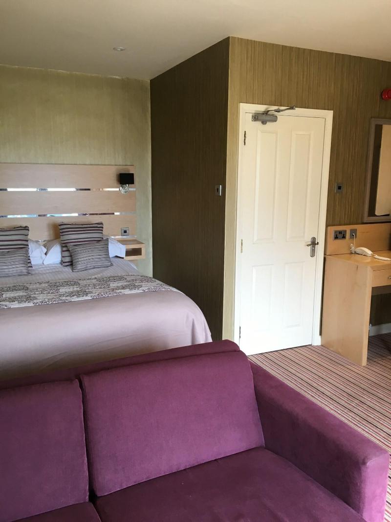 The Dog And Partridge Country Inn - Oda