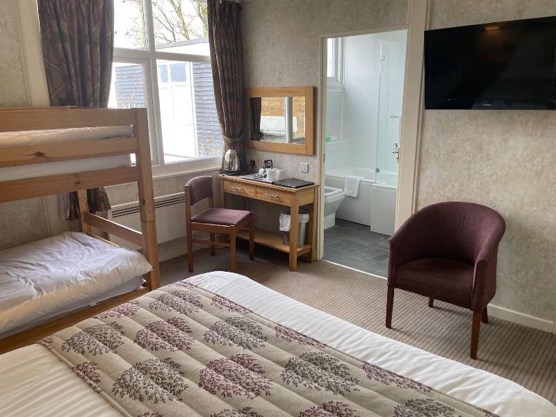 The Dog And Partridge Country Inn - Oda
