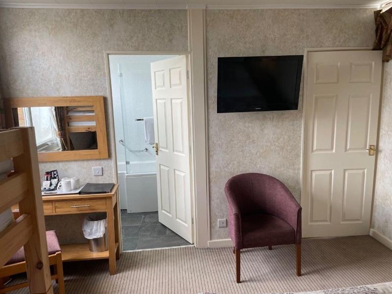 The Dog And Partridge Country Inn - Oda