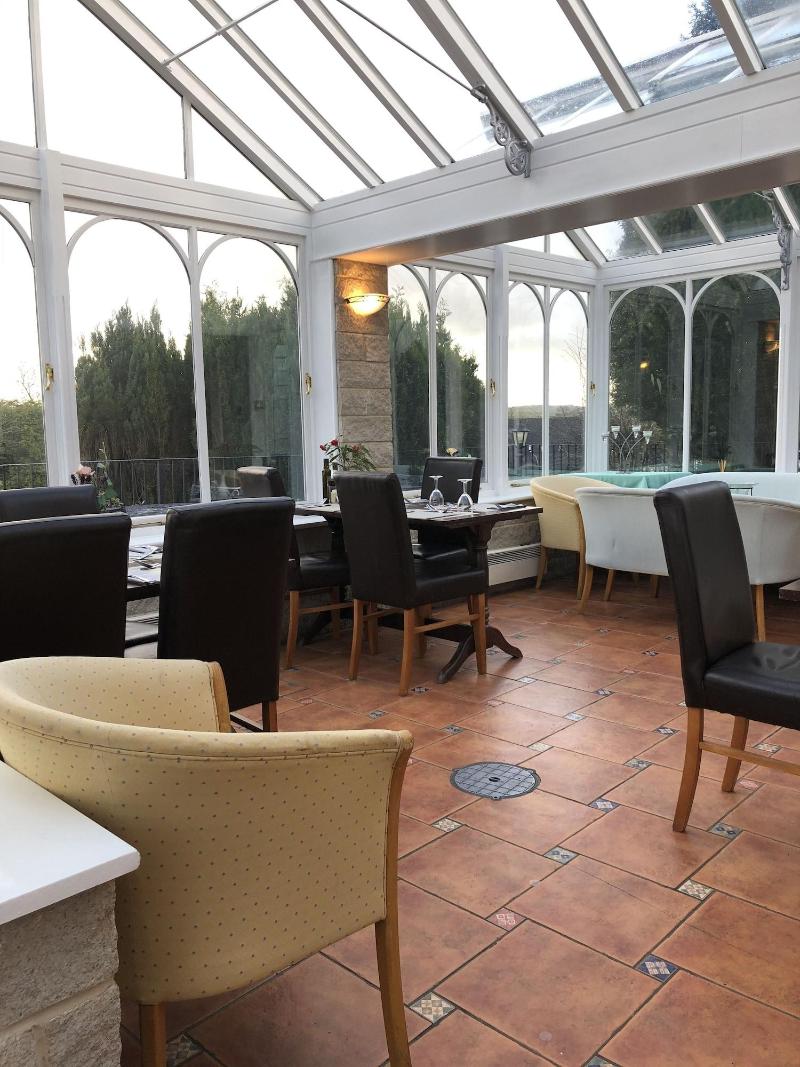 The Dog And Partridge Country Inn - Restoran
