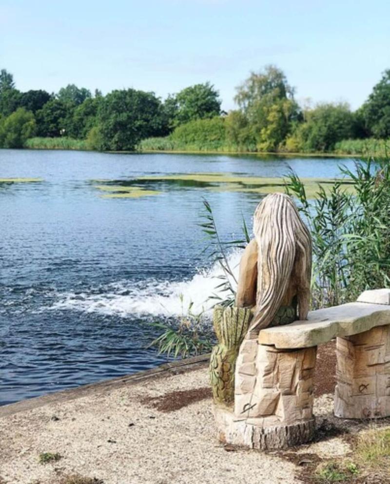 Woodlakes Park - Genel