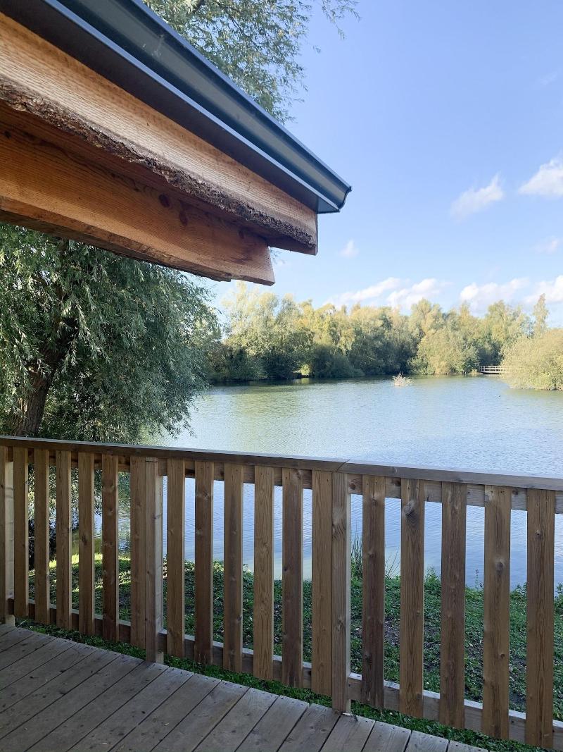 Woodlakes Park - Oda