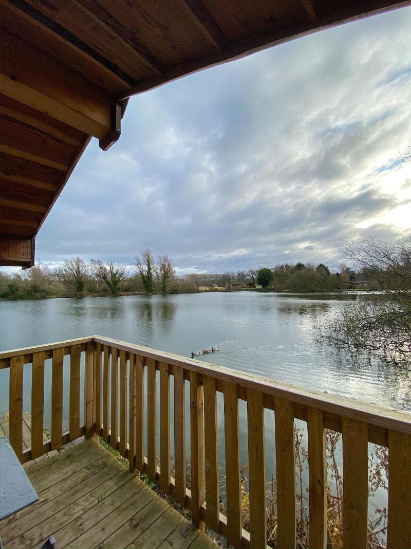Woodlakes Park - Oda