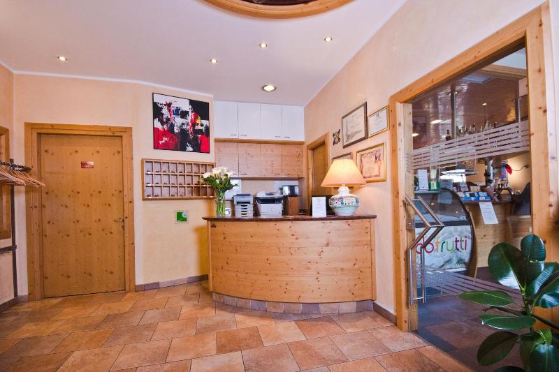 Hotel Martinelli - Lobi