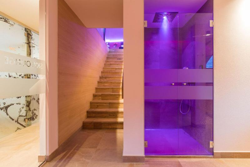Belvenu Boutique Hotel - Lobi
