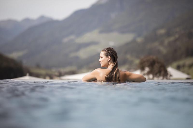 Amonti Wellnessresort - Havuz