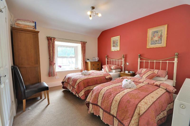 Oakfield House Bed And Breakfast - Oda