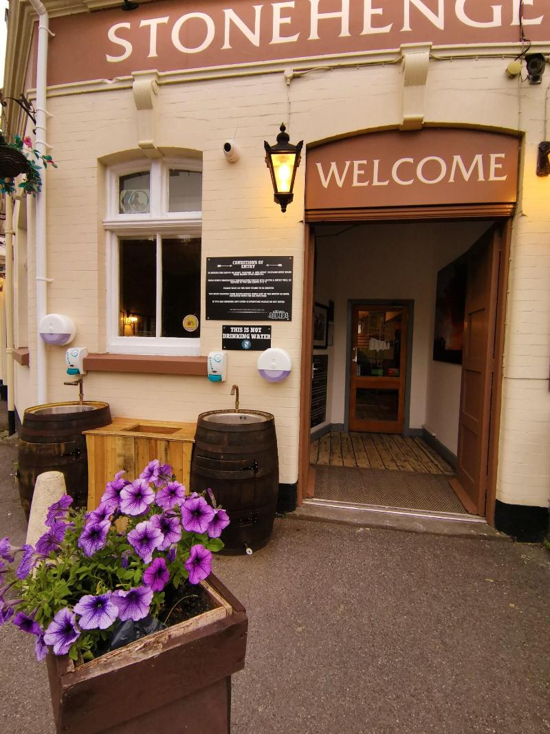 The Stonehenge Inn And Carvery - Bar