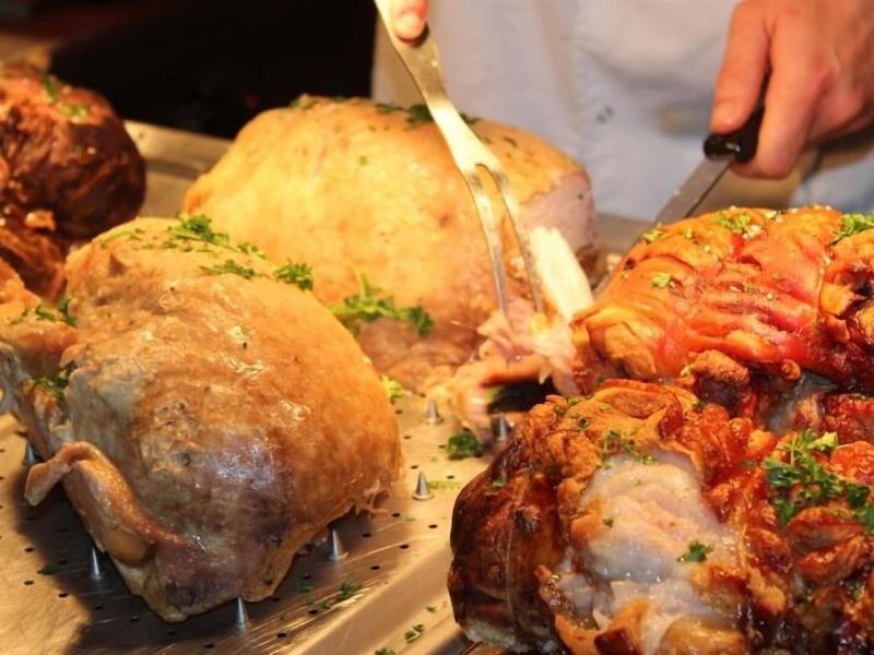 The Stonehenge Inn And Carvery - Restoran