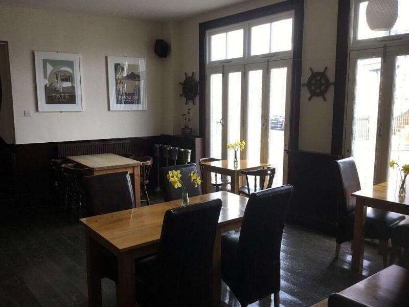 The Dock Inn - Restoran