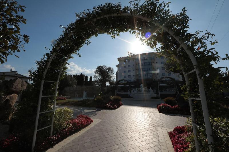 Edra Palace - Genel