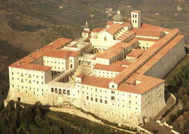 Edra Palace - Genel