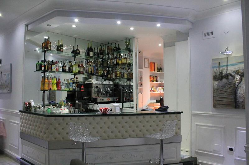 Runa Hotel - Bar