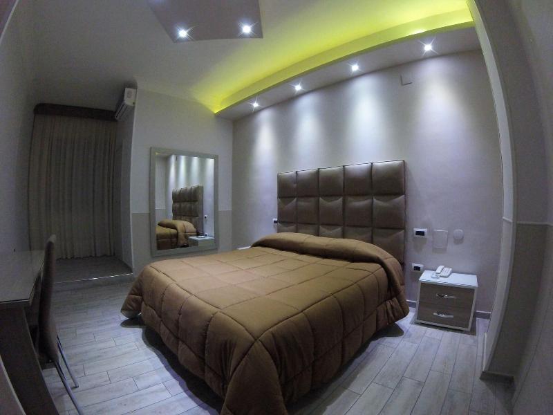 Runa Hotel - Oda