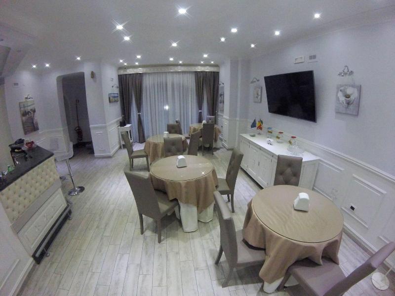 Runa Hotel - Restoran