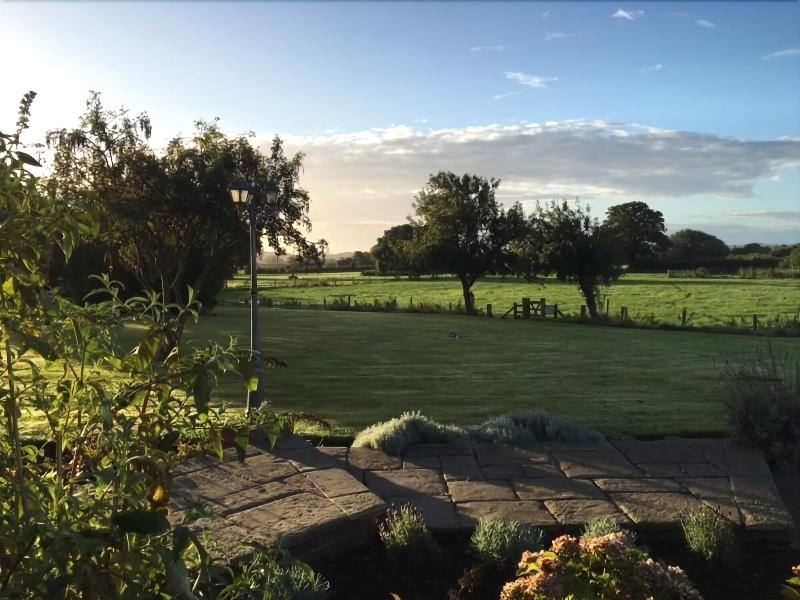 The Moorhead Bed & Breakfast - Genel
