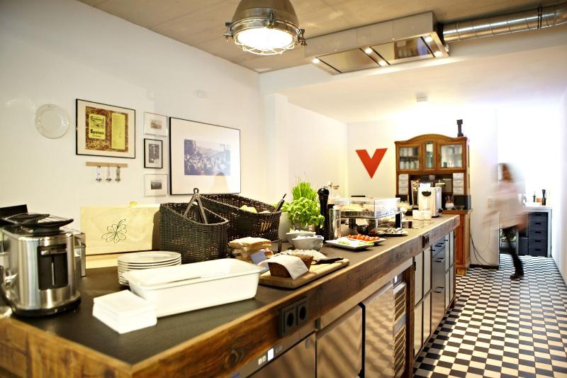 V-Hotel - Restoran