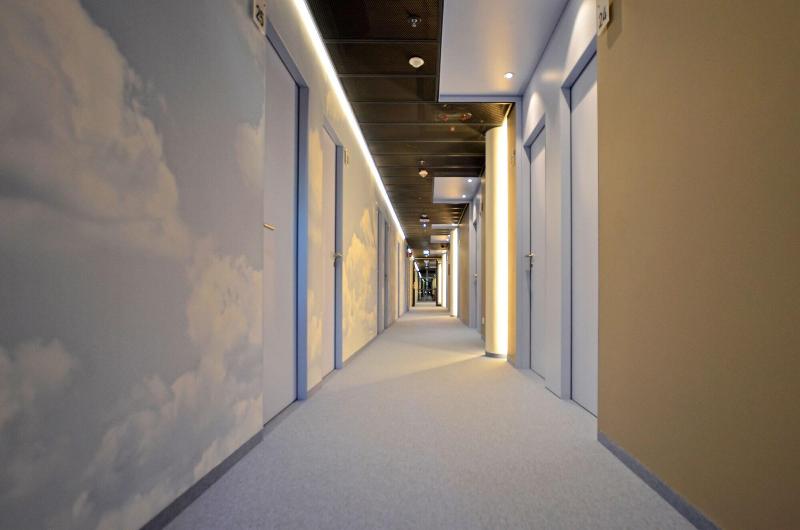 My Cloud Transit Hotel - Lobi
