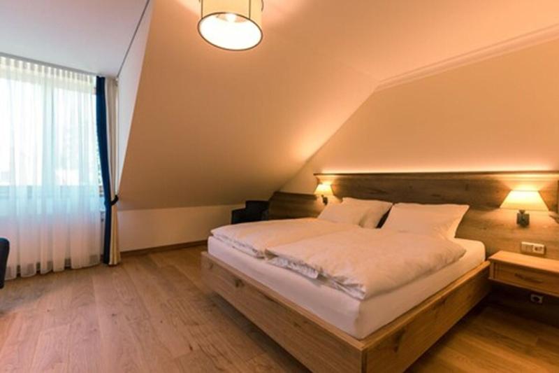 Hotel & Gaststätte zum Erdinger Weißbräu - Oda