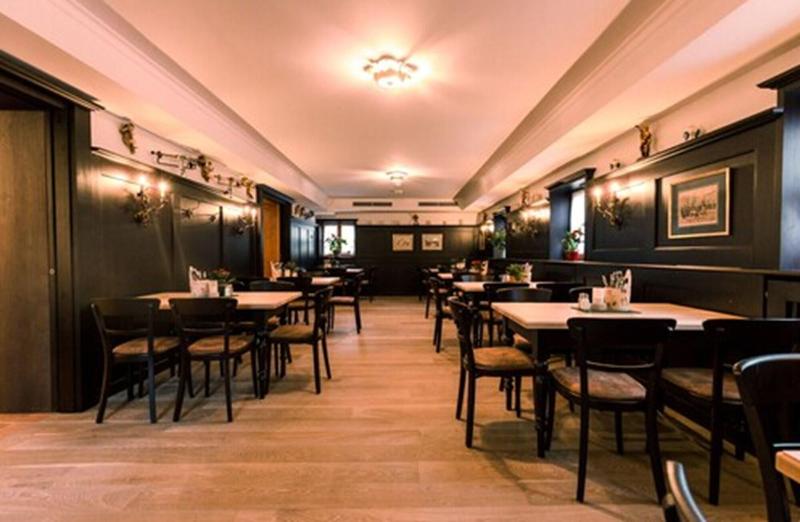 Hotel & Gaststätte zum Erdinger Weißbräu - Restoran