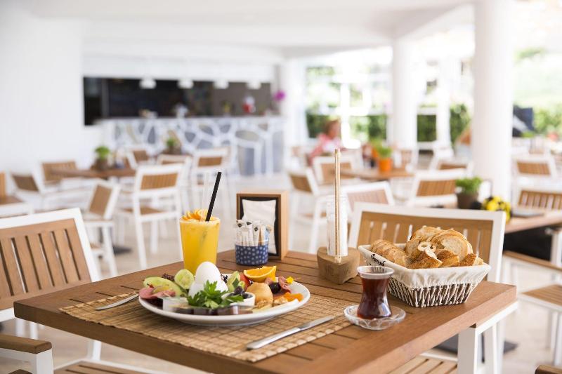 Yaz Beach Hotel - Restoran