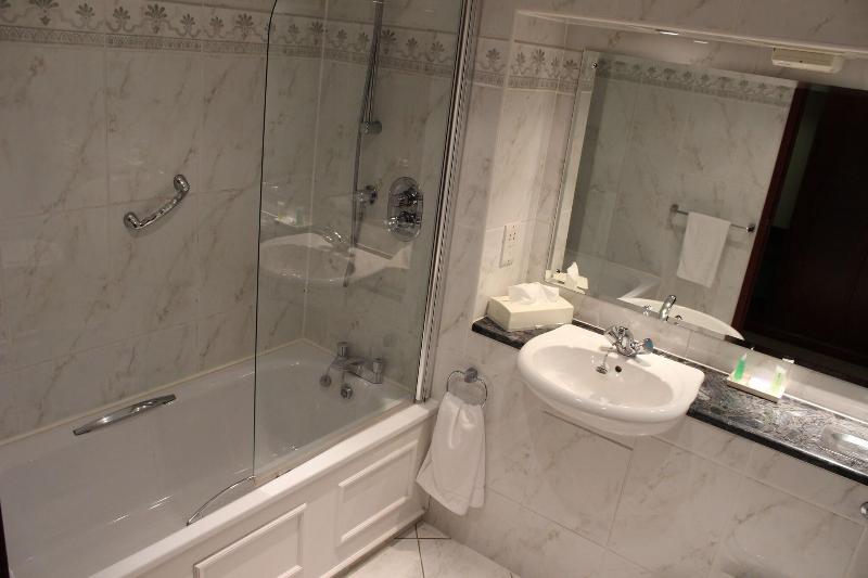 Grange Manor Hotel - Oda