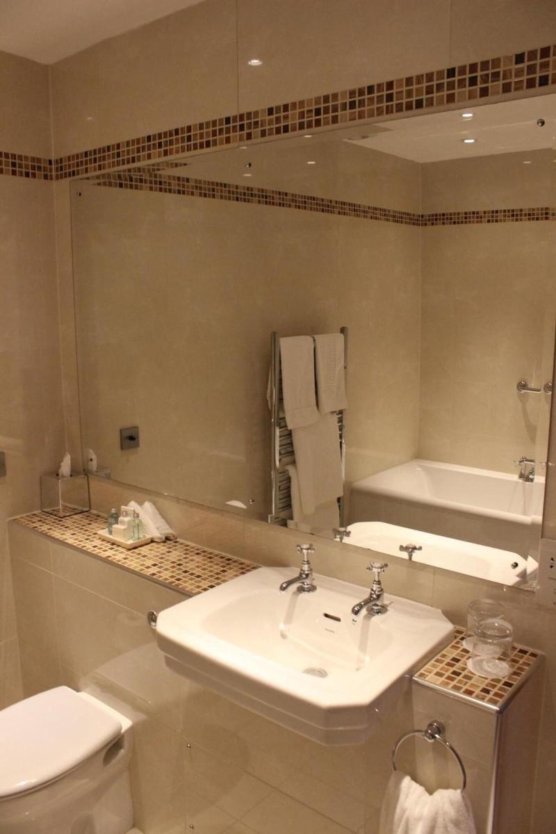 Grange Manor Hotel - Oda