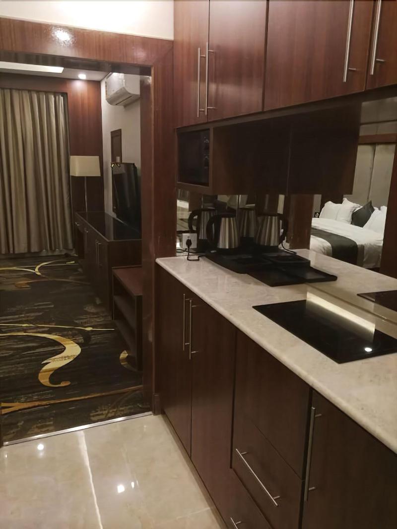 Msharef Al Moden Suites - Oda