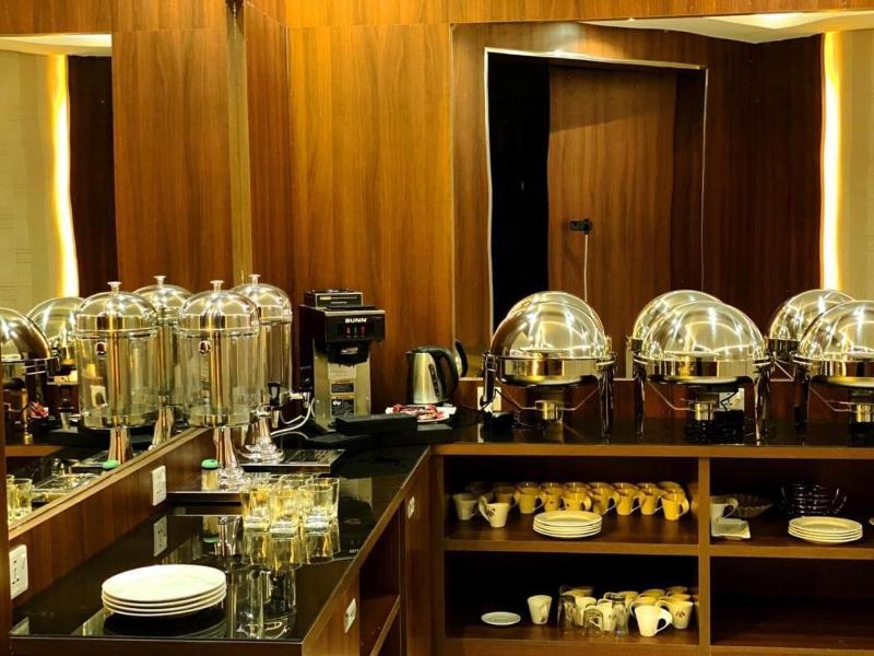 Msharef Al Moden Suites - Restoran