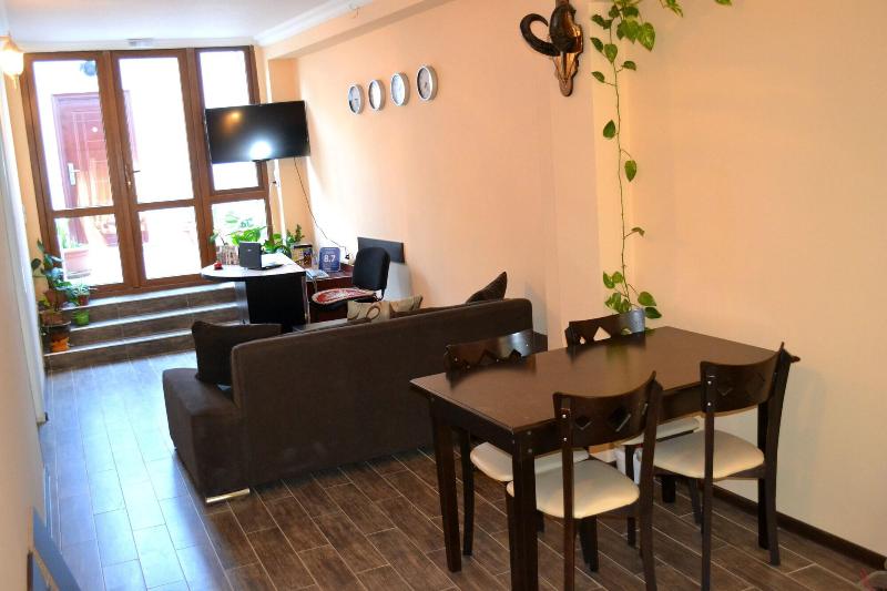 Hotel Isaka - Lobi